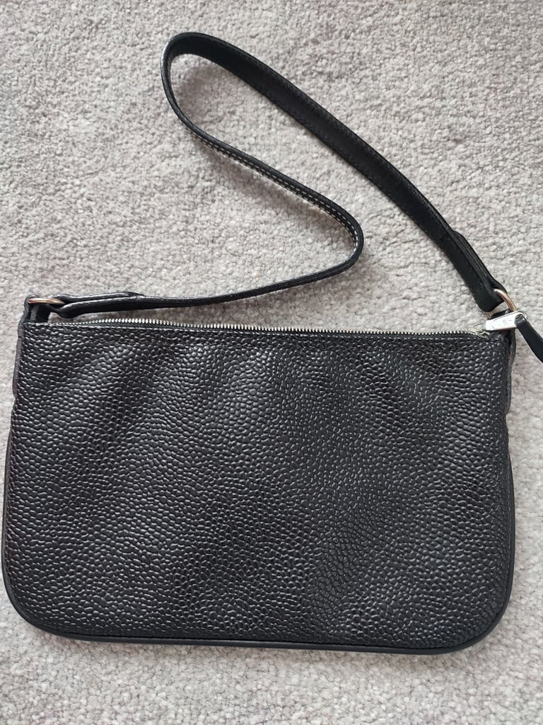 Black ladies mulberry handbag