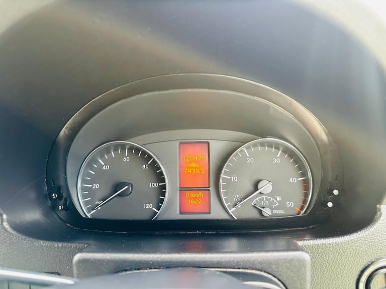 2016 Mercedes-Benz Sprinter 3.5t BlueEFFICIENCY Van PANEL VAN Diesel Manual