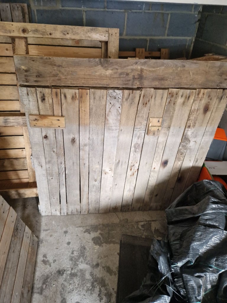 PALLET FOR SALE
