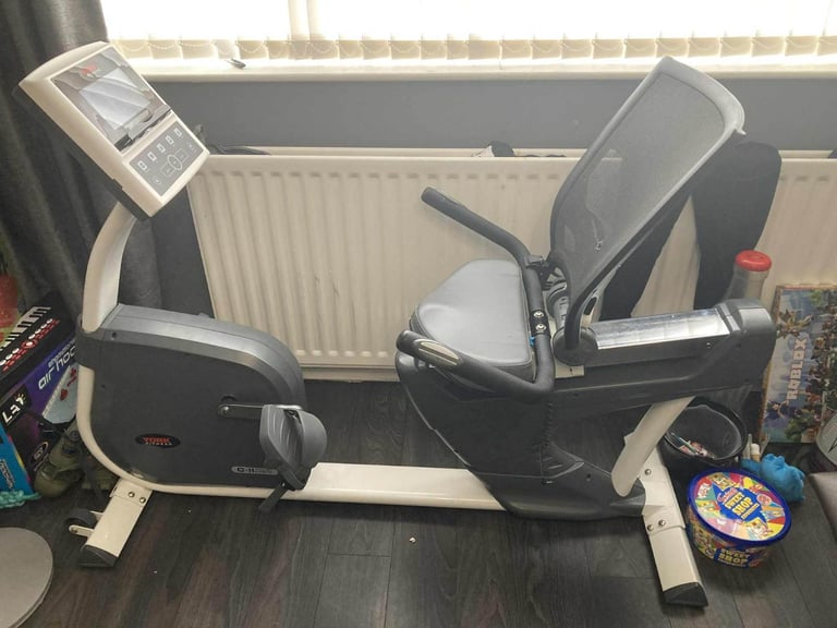 York 7000 Series C-11 Recumbent Exercise Bike