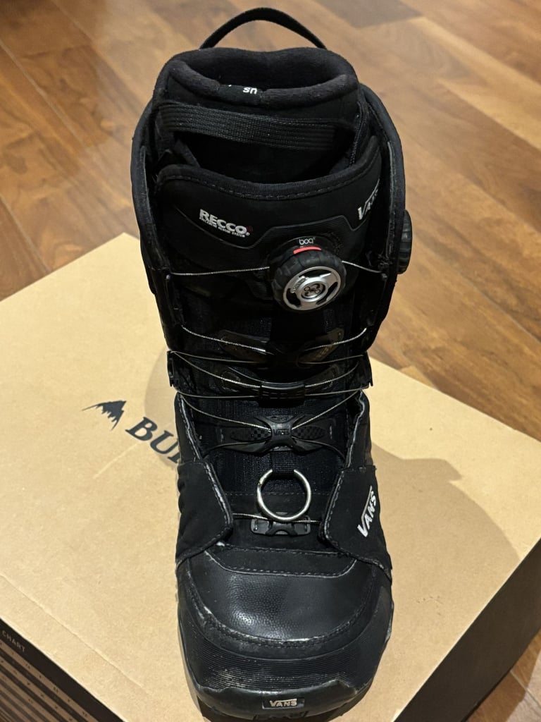 🏂 Vans Snowboard Boots – Male Size US 10 / UK 9  (Fits Shoe Size UK 7-8.5) - £25