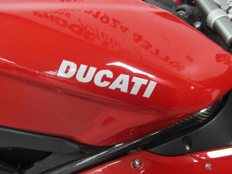 2011 Ducati 1198