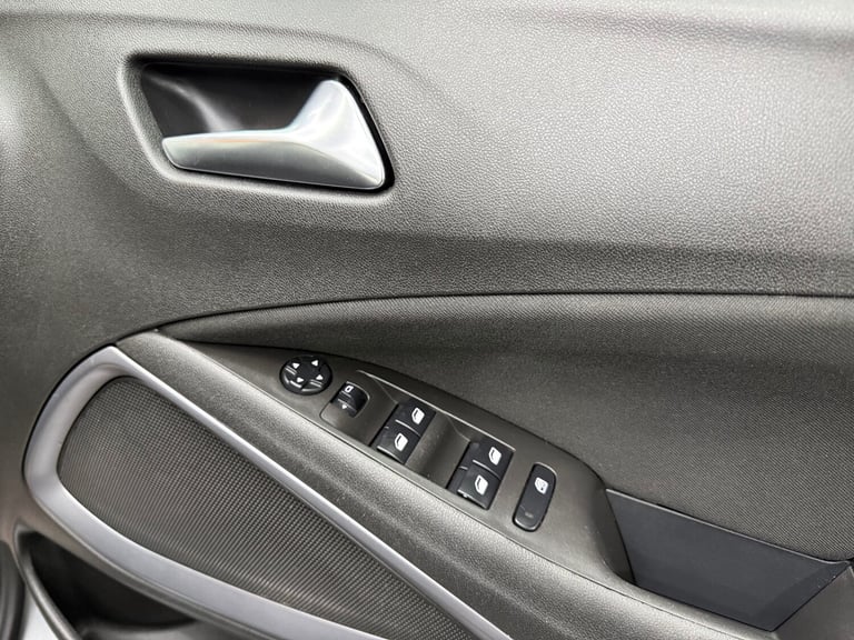 2018 Vauxhall Crossland X 1.2 SE SUV 5dr Petrol Manual Euro 6 (81 ps) HATCHBACK Petrol Manual