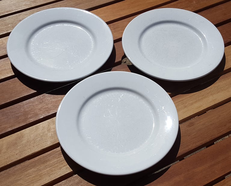 White 11inch diameter Dinner Plates x3
