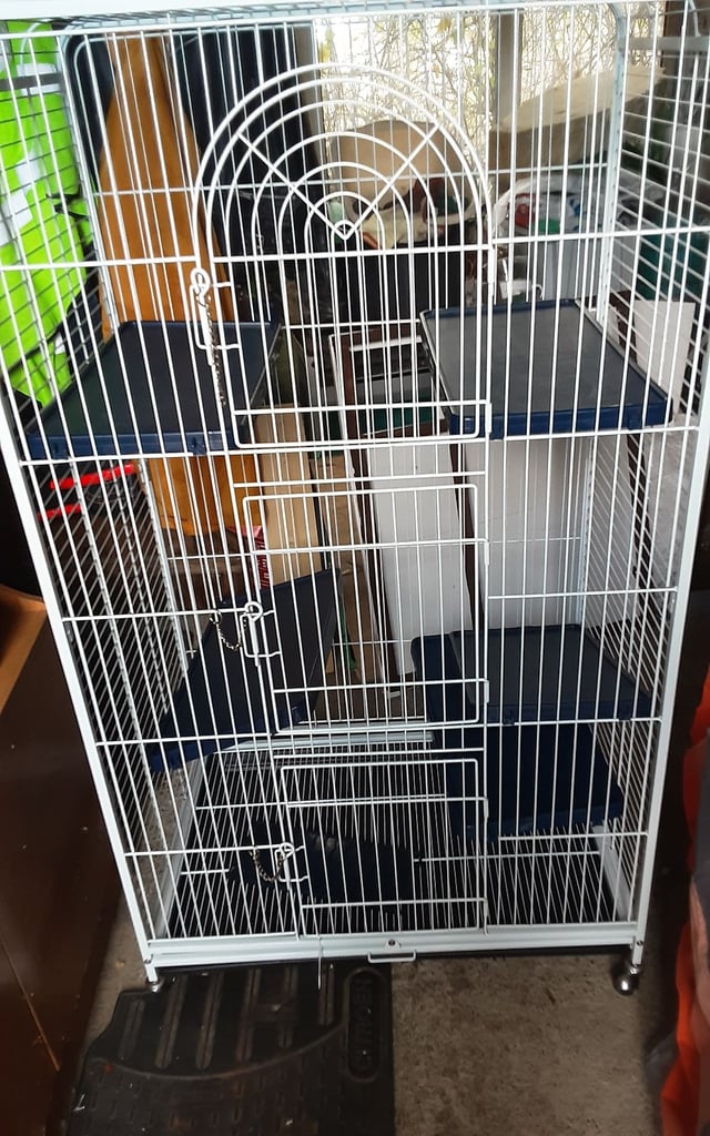 For sale a used cage 
