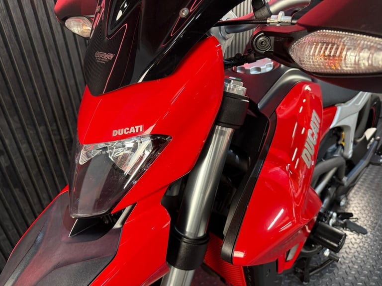 2015 Ducati Hyperstrada 821 821 Euro 3