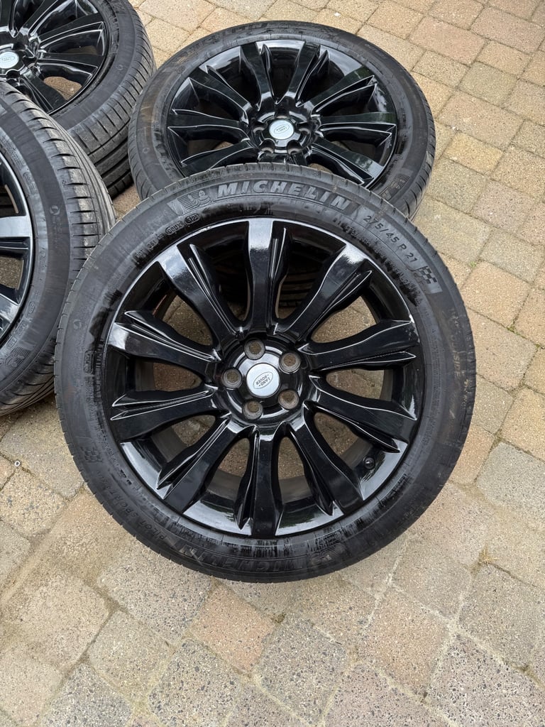 image for SET OF 4 USED GENUINE 21* RANGE ROVER SPORT ALLOYS AND 275/45 R 21 MICHELIN TYRES 