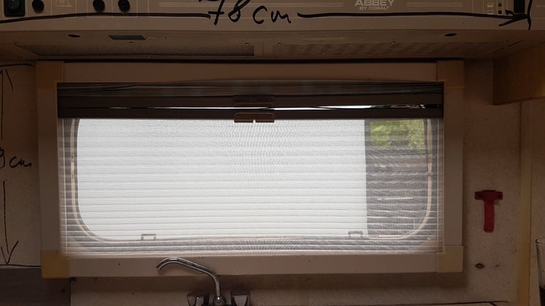 Various sizes window blinds with flynets for camper, caravan, motorhome, boat ect....