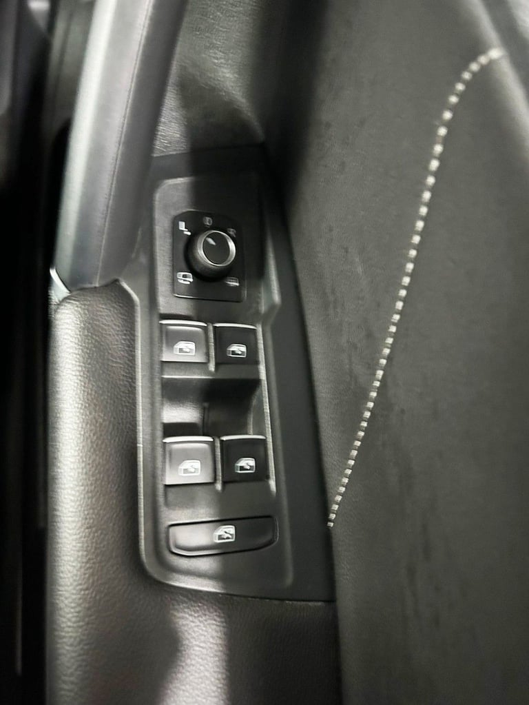 2018 Volkswagen Tiguan 2.0 TDI R-Line SUV 5dr Diesel DSG 4Motion Euro 6 (s/s) (150 ps) FULL VW S/...