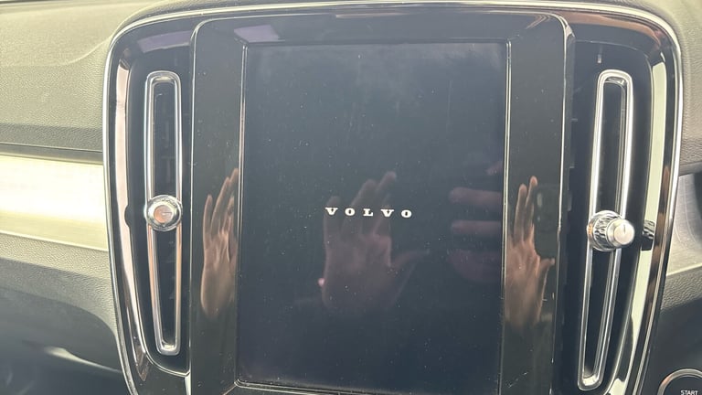 2023 Volvo XC40 B4 Plus SUV Hybrid Automatic