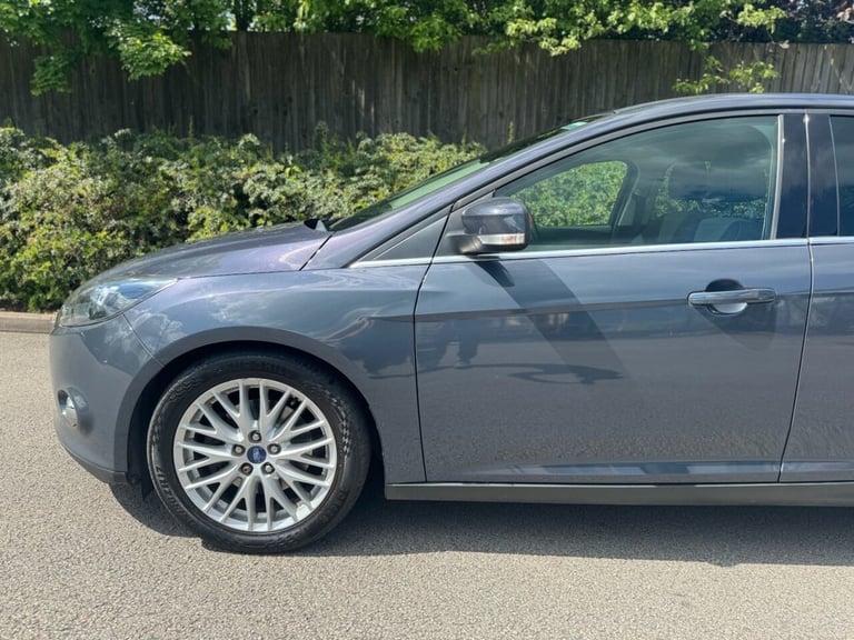 2013 Ford Focus 2.0 TDCi Zetec 5dr Powershift HATCHBACK DIESEL Automatic