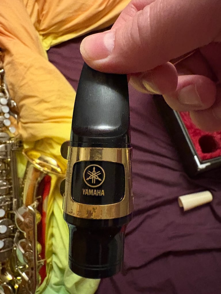 Yamaha saxophone YAS  25