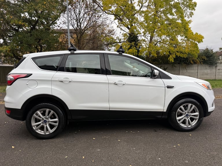 FORD KUGA ZETEC 2.0 TDCI 2017 FACELIFT ULEZ FREE DRIVES PERFECT 