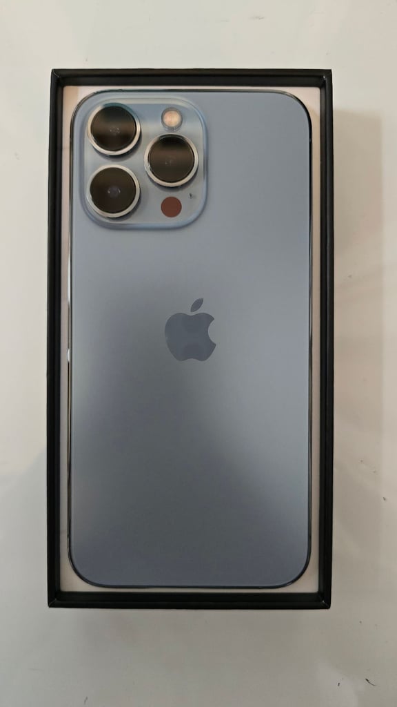 iPhone 13 pro 2 512gb Sierra Blue (battery Health 80%)
