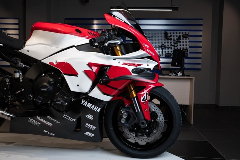YAMAHA R1 GYTR - YAMAHA 70TH ANNIVERSARY - YRT SUZUKA 8 HOURS REPLICA