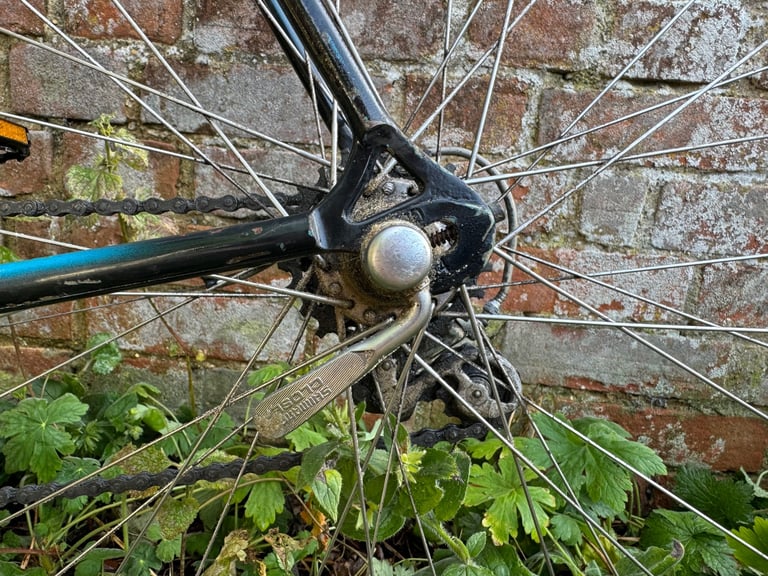 Handmade Italian vintage 1980s Rossin racing bike with Shimano 600 group set