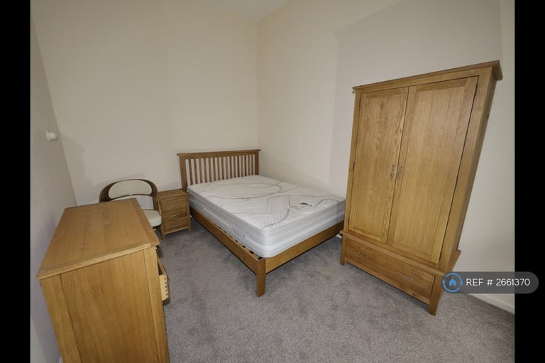 2 bedroom flat in North Hill Road, Leeds, LS6 (2 bed) (#2661370)
