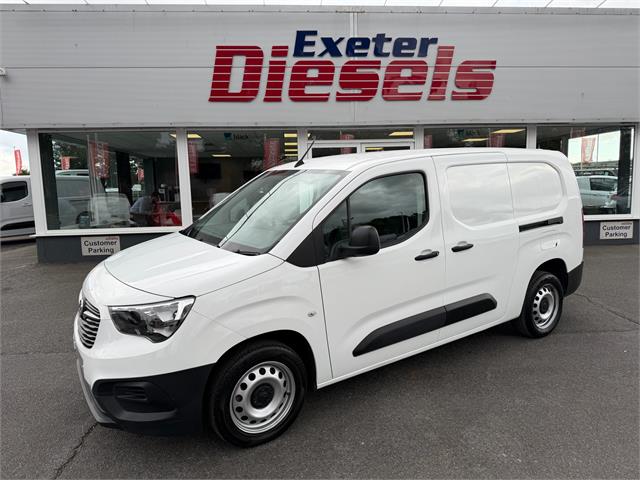 2021 Vauxhall Combo 1.5 D 2300 L2H1 Dynamic 100PS Panel Van Diesel Manual