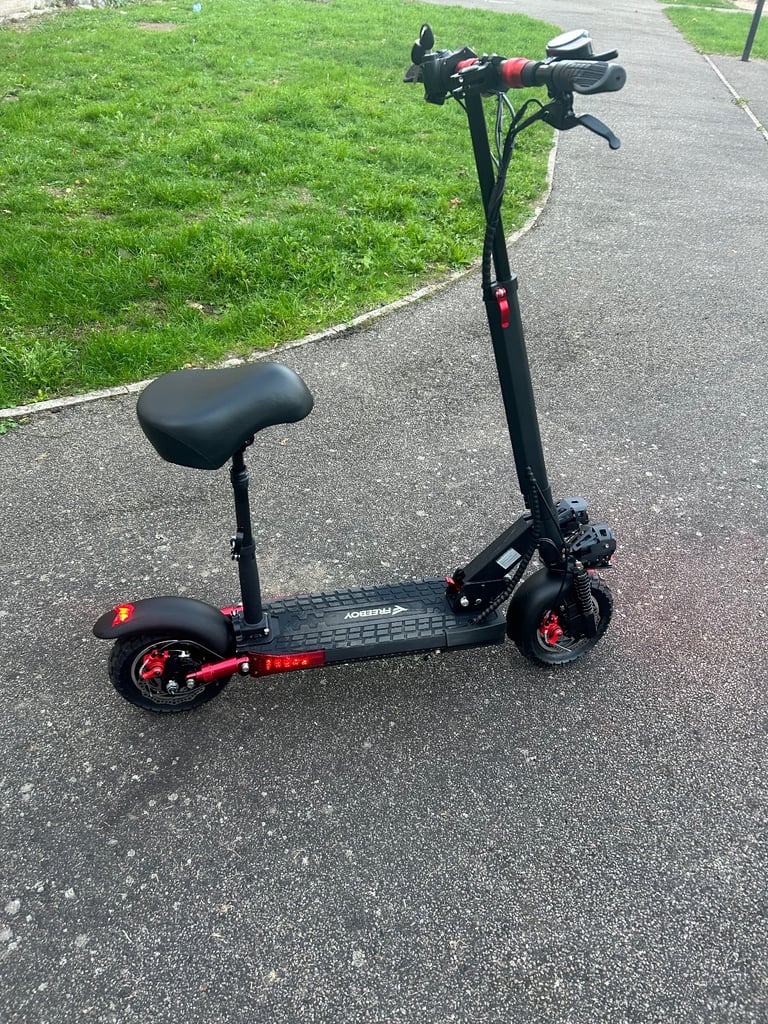 Brand new✅ 800W 50-55KM 10 inch wvacuum tyre off road Electric scooter