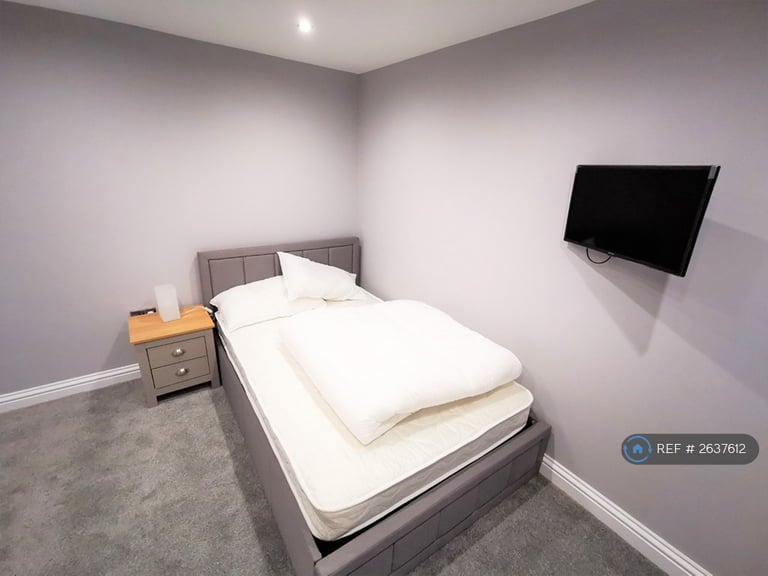 6 bedroom house in Channell Road, Fairfield, Liverpool, L6 (6 bed) (#2637612)