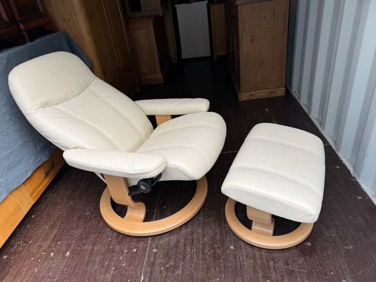 Ekornes Stressless Cream Leather Chair reclining & Footstool Possible Delivery 