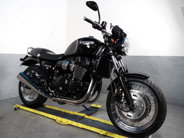 Triumph Thunderbird Sport 900 triple ,fantastic classic naked roadster 
