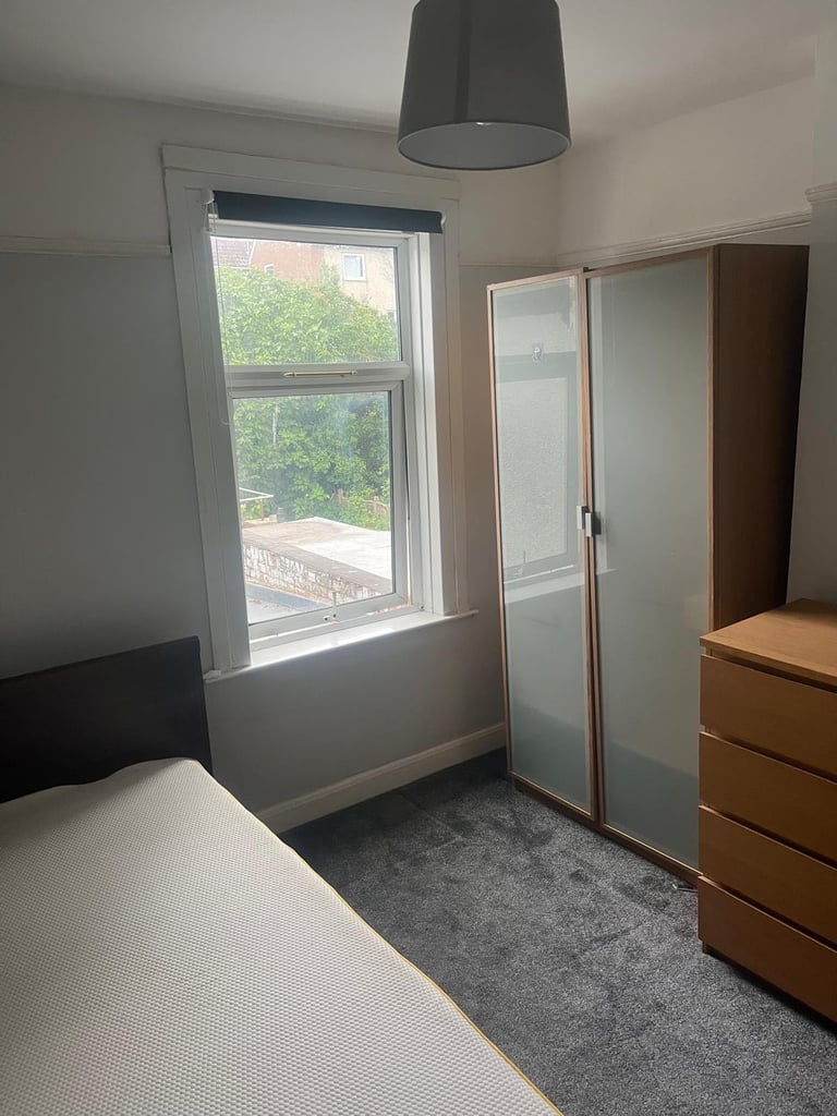 Room to rent 