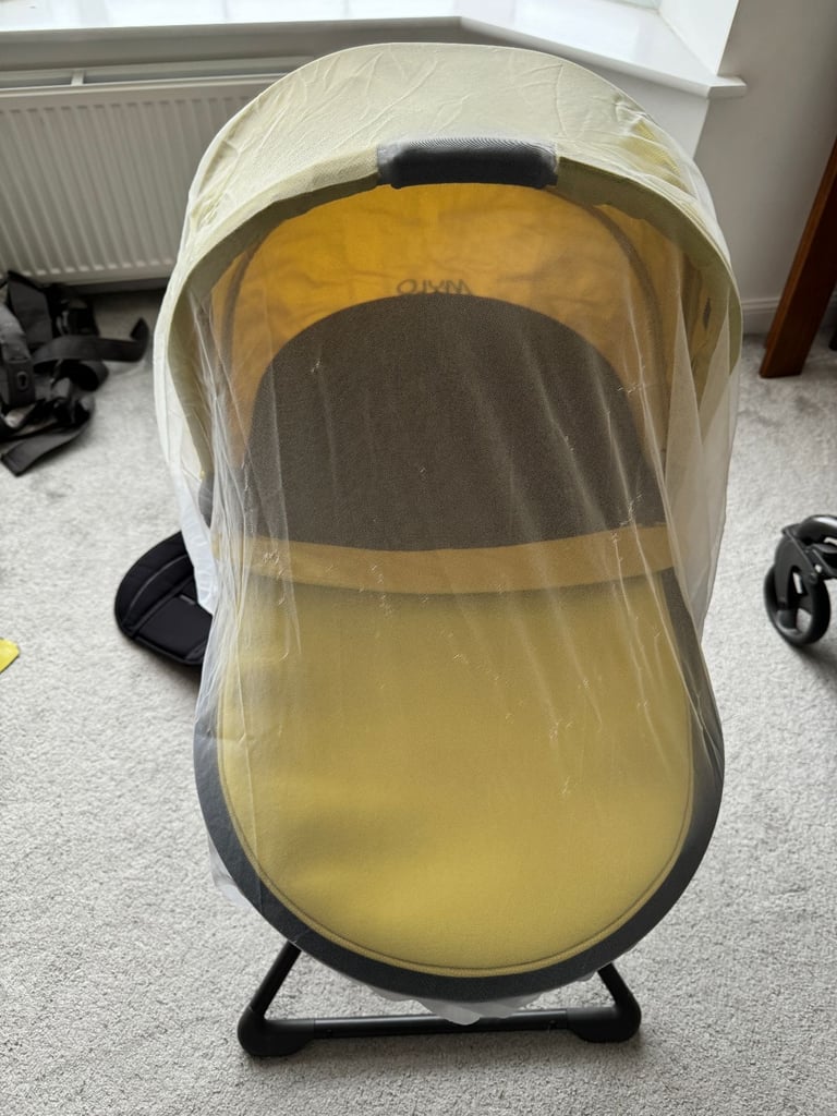 Mamas & Papas MYLO Pushchair Pram System - Black/Lime Green (Good condition)