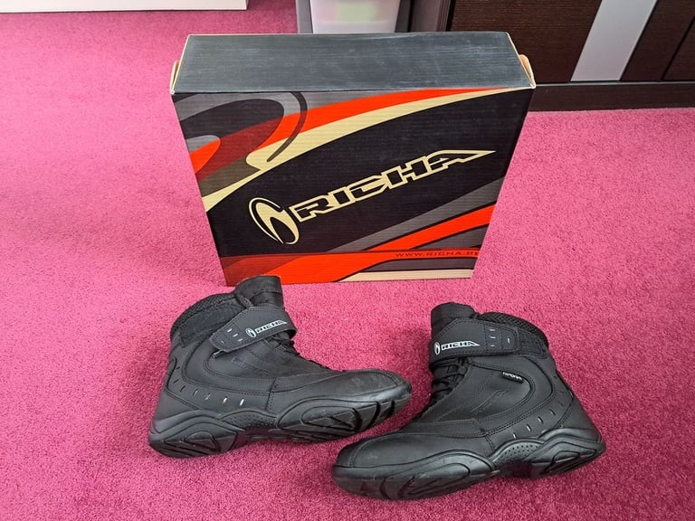 Richa Slick Black Motorcycle Boots