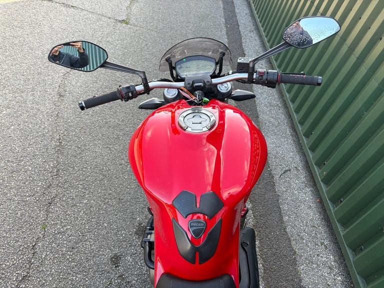 Ducati Monster 821 Red 2014 Termignoni Pipes only 6300 Miles 