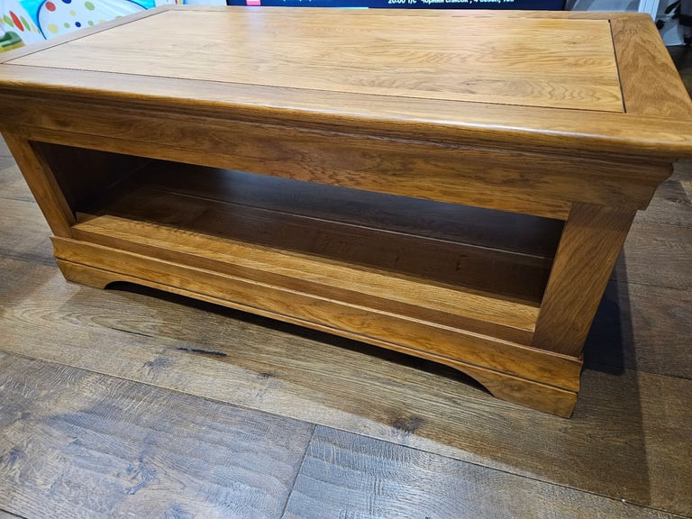 image for Oak Coffee Table