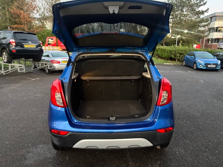 2016 Vauxhall Mokka X 1.6i Design Nav 5dr HATCHBACK Petrol Manual