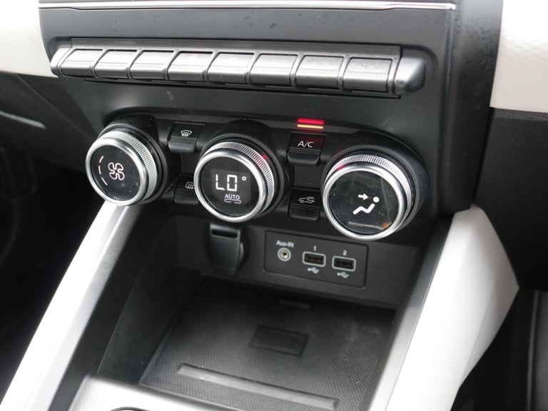 2023 Renault Clio 1.0 TCe Techno Hatchback 5dr Petrol Manual Euro 6 (s/s) (90 ps) HATCHBACK Petro...