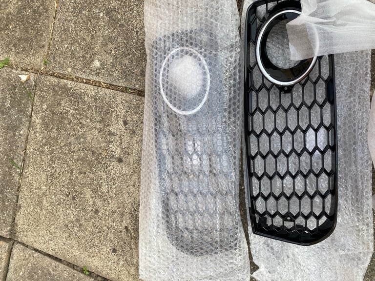 image for Honeycomb Front Fog Light Grille