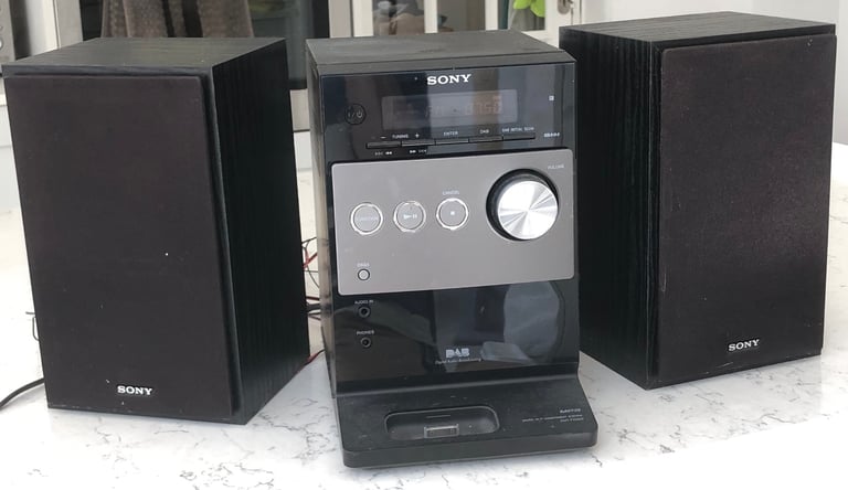 Sony micro hi-fi system (radio and iPod)