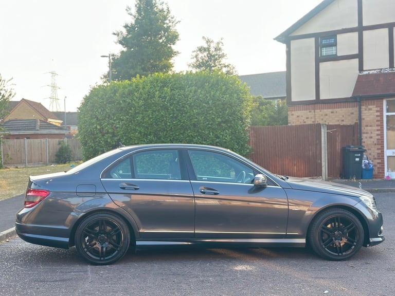 2010 Mercedes-Benz C-Class C180 CGI BlueEFFICIENCY Sport 4dr Auto SALOON Petrol Automatic