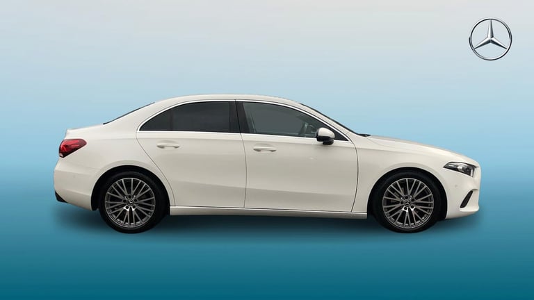 2022 Mercedes-Benz A-Class A 200 SPORT EXECUTIVE AUT Saloon Petrol Automatic