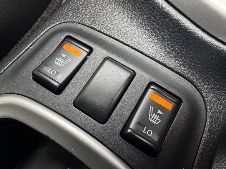 2020 Nissan Navara Double Cab Pick Up N-Guard 2.3dCi 190 TT 4WD Auto PICK UP DIESEL Automatic