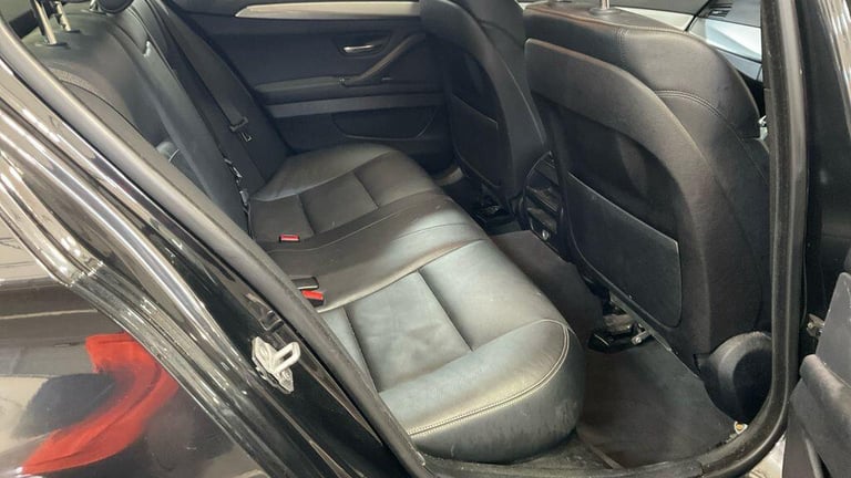 2014 BMW 5 Series 530d Luxury 4dr Step Auto SALOON DIESEL Automatic