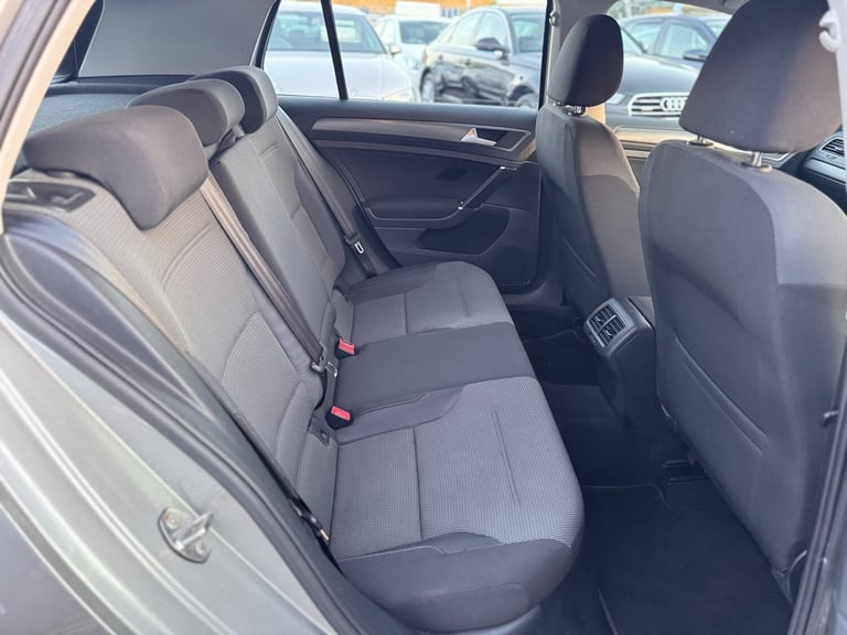 2013 Volkswagen Golf 1.6 TDI 105 SE 5dr HATCHBACK Diesel Manual