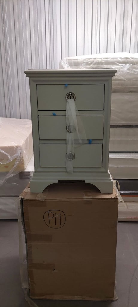 LAURA ASHLEY GABRIELLE 3 DRAWER BEDSIDE CHEST - DOVE GREY - BRAND NEW - 2 AVAILABLE