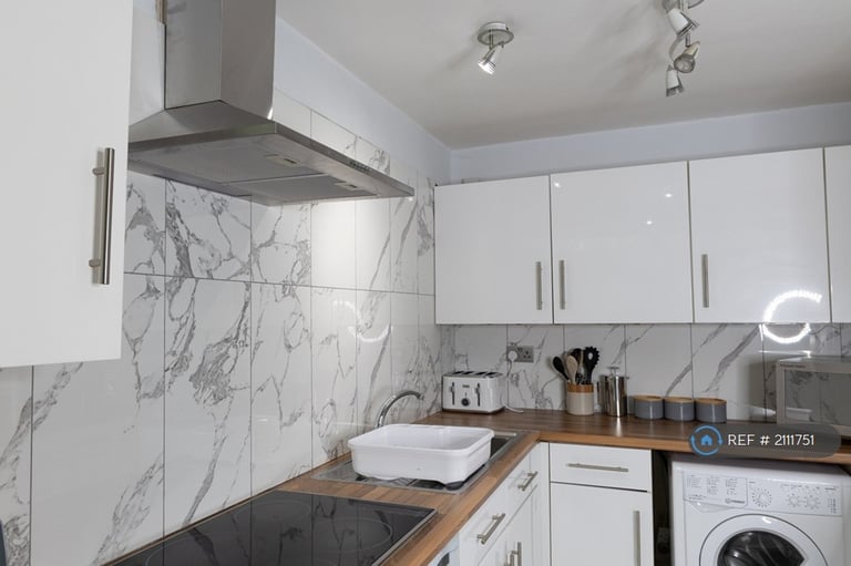 2 bedroom flat in Kent, Kent, CT1 (2 bed) (#2111751)