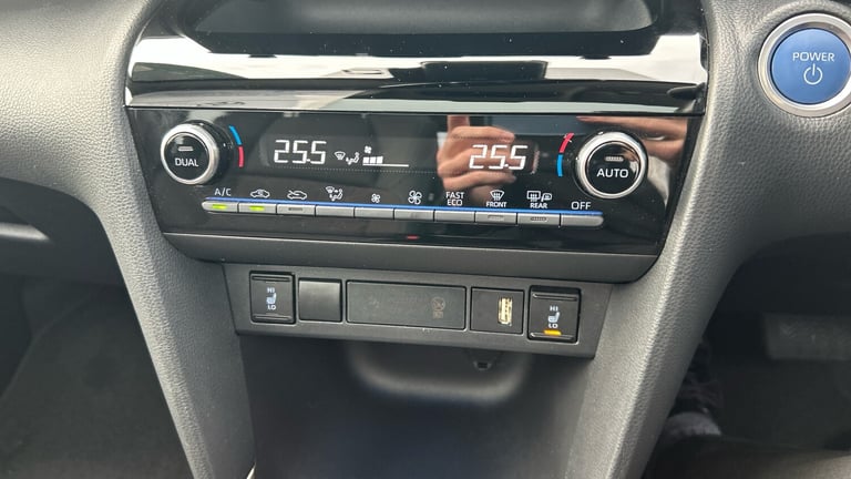 2022 Toyota Yaris Cross 1.5 Hybrid Excel 5dr CVT [Panoramic Roof] Hybrid Estate Estate Hybrid Aut...