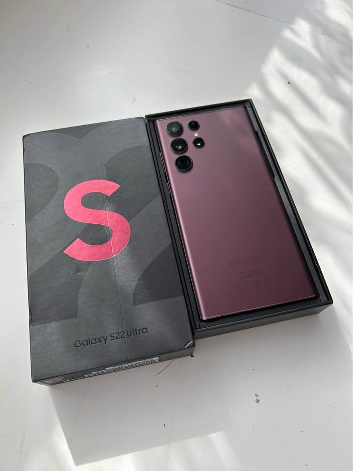 image for Samsung Galaxy s22 Ultra 128gb and 256gb Unlocked