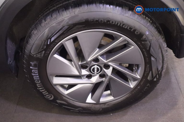 2023 Nissan Qashqai 1.3 DiG-T MH Acenta Premium 5dr SUV Petrol Manual