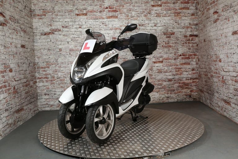 YAMAHA TRICITY - 2014 Petrol Automatic in White