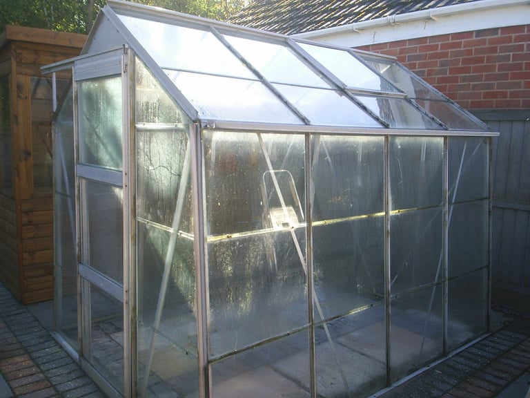 Greenhouse. 8ft x 6ft Aluminium Frame, Sliding Door, Roof Window. Local Delivery Available