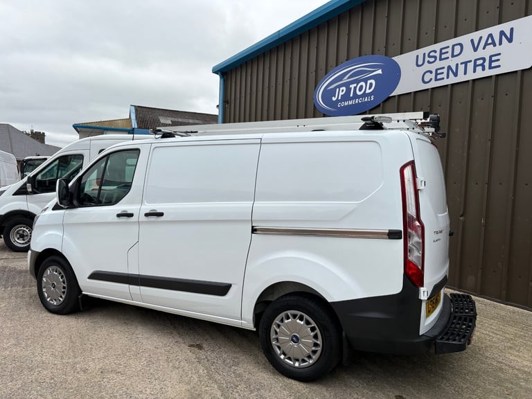 2015 Ford Transit Custom 2.2 TDCi 100ps Low Roof Van ECOnetic PANEL VAN Diesel Manual