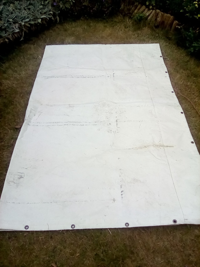 WHITE PVC TARPAULIN, EXCELLENT CONDITION AND HEAVY QUALITY, 406CM X 260CM