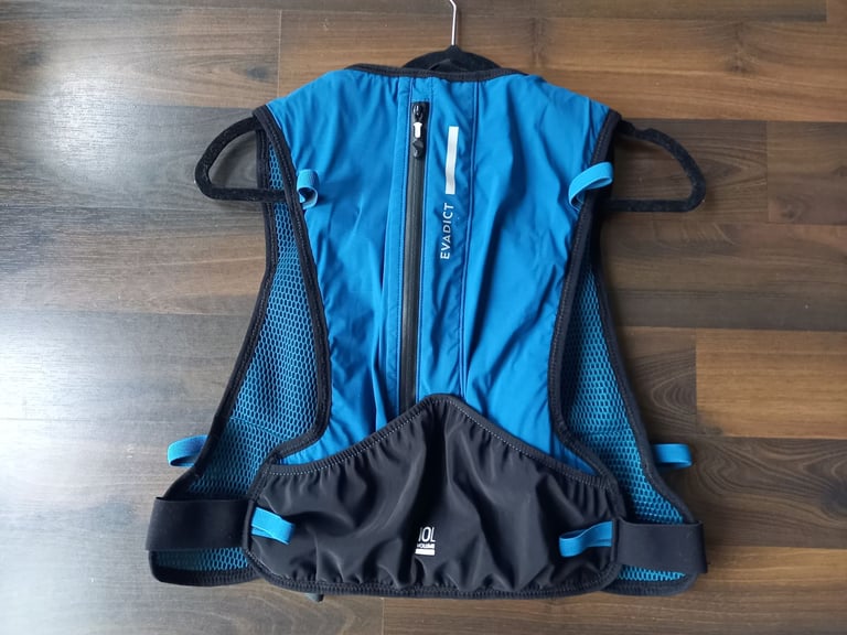 Hydration vest for running or hiking (Size L)